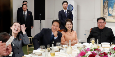 edited_south-korean-joint-press-corps_2018-04-27_kim-jong-un_kim-yo-jong-1255x670