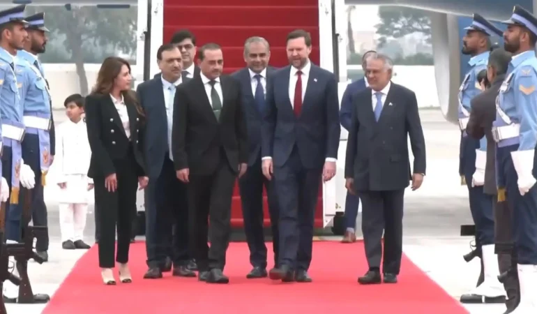 ABD Başkan Yardımcısı Vance, İran ile Ateşkes görüşmeleri için İslamabad’a geldi, Suudi Arabistan ile Pakistan’ın savunma işbirliği…