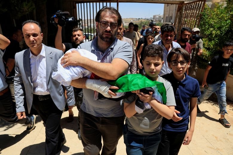İsrail güçleri Cuma günü işgal altındaki Batı Şeria’da bir araca