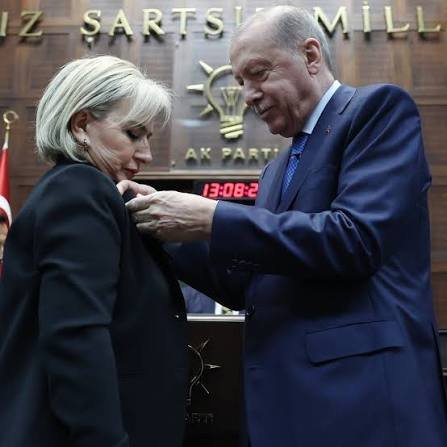 CHP milletvekili Seyit Torun, partisinden ayrılarak AKP’ye geçen İstanbul milletvekili