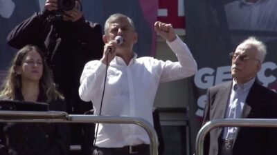 CHP lideri Özgür Özel ve içlerinde Mansur Yavaş ve Ekrem