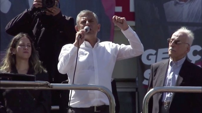 CHP lideri Özgür Özel ve içlerinde Mansur Yavaş ve Ekrem