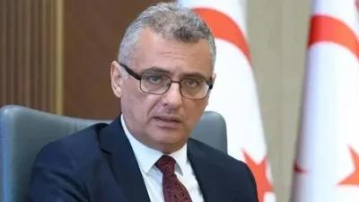 Cumhurbaşkanı Tufan Erhürman, eski Cumhurbaşkanlığı Sarayı’ndaki etkinlik sırasında rahatsızlanmasının ardından