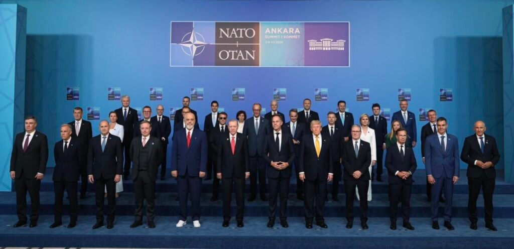 NATO Devlet ve Hükümet Başkanları Zirvesi’nde Resmi Karşılama ve Aile