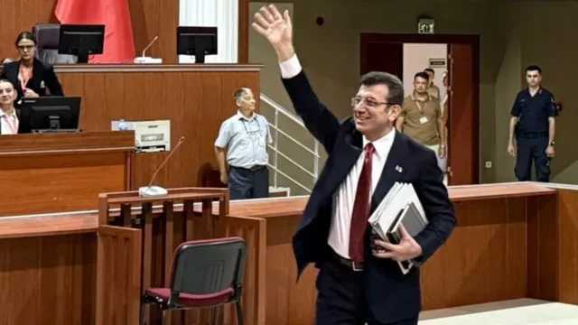 İstanbul Büyükşehir Belediye (İBB) Başkanı Ekrem İmamoğlu’nun da aralarında bulunduğu