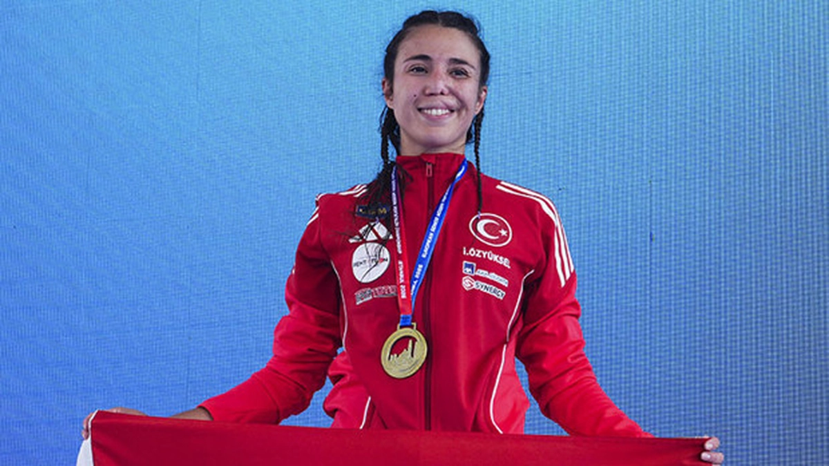 Tarihi Başarı Burhan Felek Spor Kompleksi’nde Geldi İlke Özyüksel Mihrioğlu,