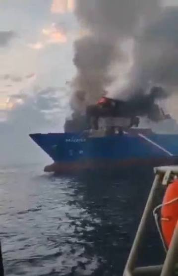 Karadeniz’de Türkiye’den Rusya’ya taze meyve ve sebze taşıyan Türk Ro-Ro