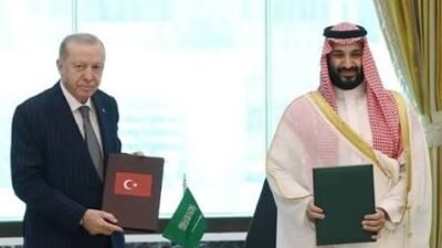 Mekke Savunma Anlaşması’nı, “Büyük bir ilk adım” olarak nitelendiren Trump,