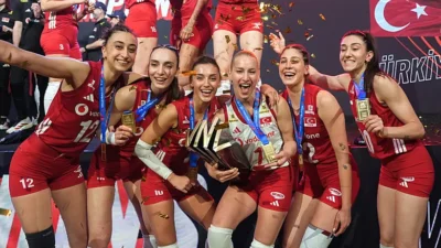 TEBRİKLER FİLENİN SULTANLARI TÜRKİYE SİZİNLE GURUR DUYUYOR