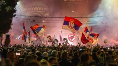 Sırbistan'da zafer kazanan öğrenci önderliğindeki hareket, eski cumhurbaşkanı Aleksandar Vučić'in
