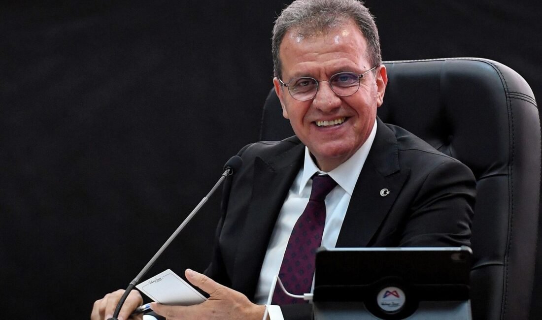 Mersin Cumhuriyet Başsavcılığı tarafından yürütülen yolsuzluk soruşturmasında gözaltına alınan Mersin