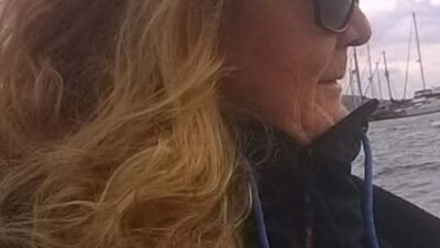 AKLIMDA DELİ SORULAR… Evet sevgili dostlarım malumunuz gündemimiz istifa eden