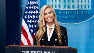 Trump, Katie Zacharia’ya, yetkinlikleriyle ilgili medyada oluşan tepkiler nedeniyle basın